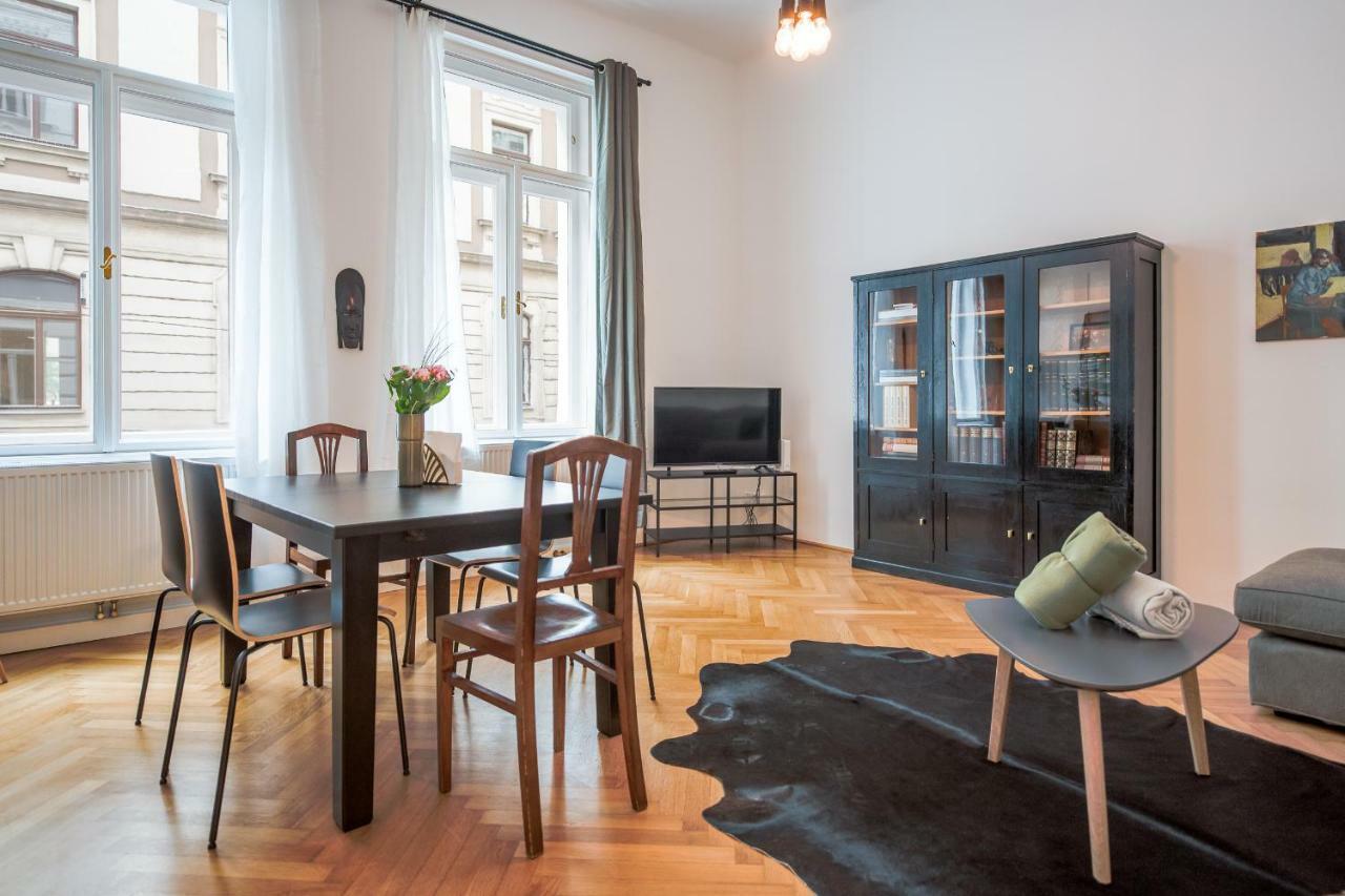 Grand Soho II Apartment Wien Exteriör bild