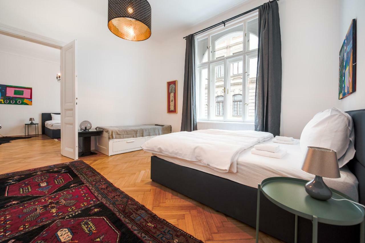 Grand Soho II Apartment Wien Exteriör bild