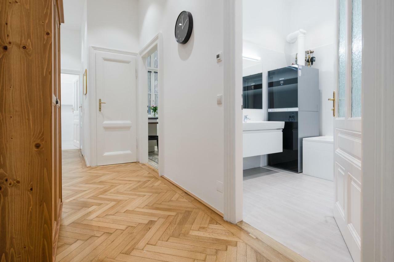 Grand Soho II Apartment Wien Exteriör bild