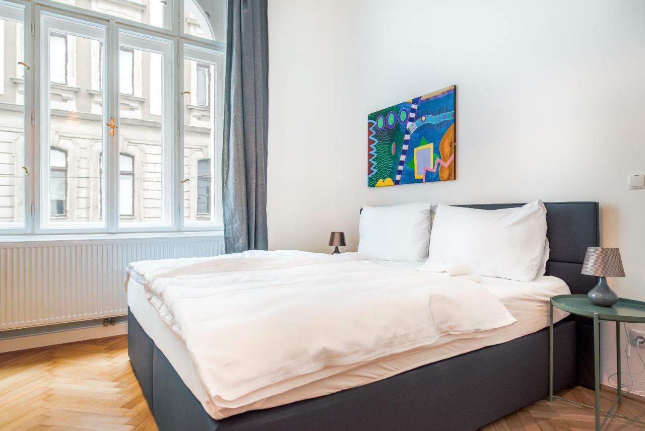 Grand Soho II Apartment Wien Exteriör bild
