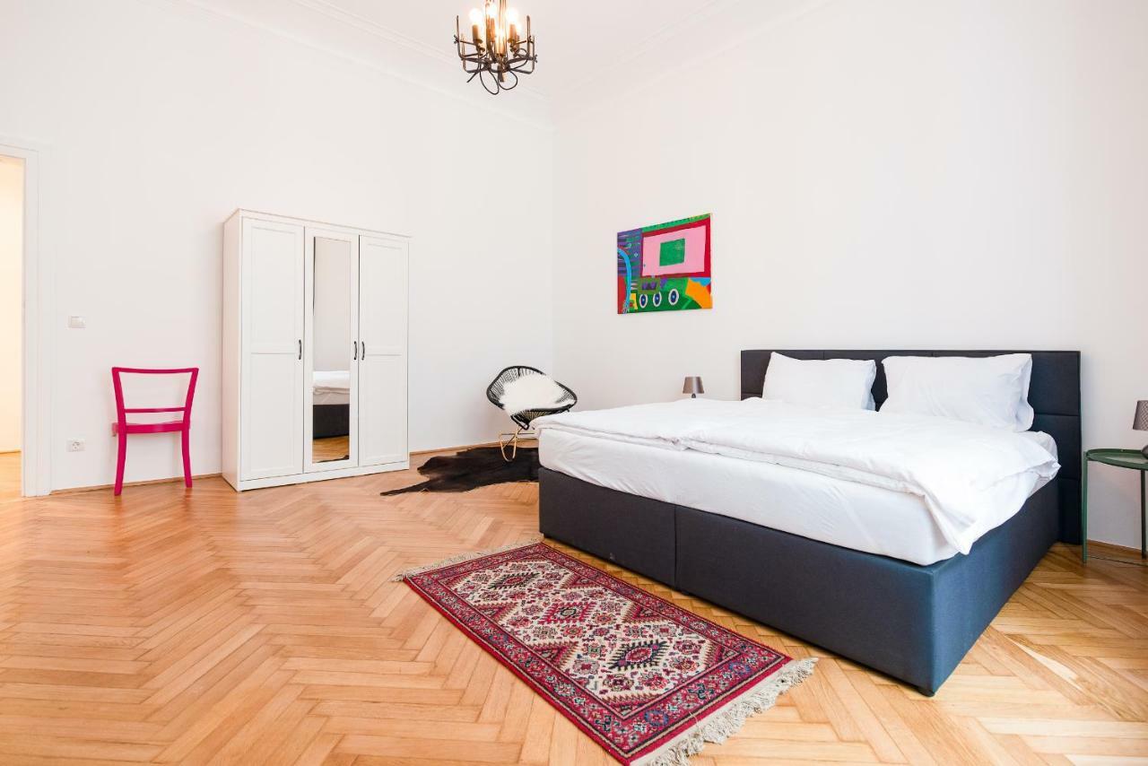 Grand Soho II Apartment Wien Exteriör bild