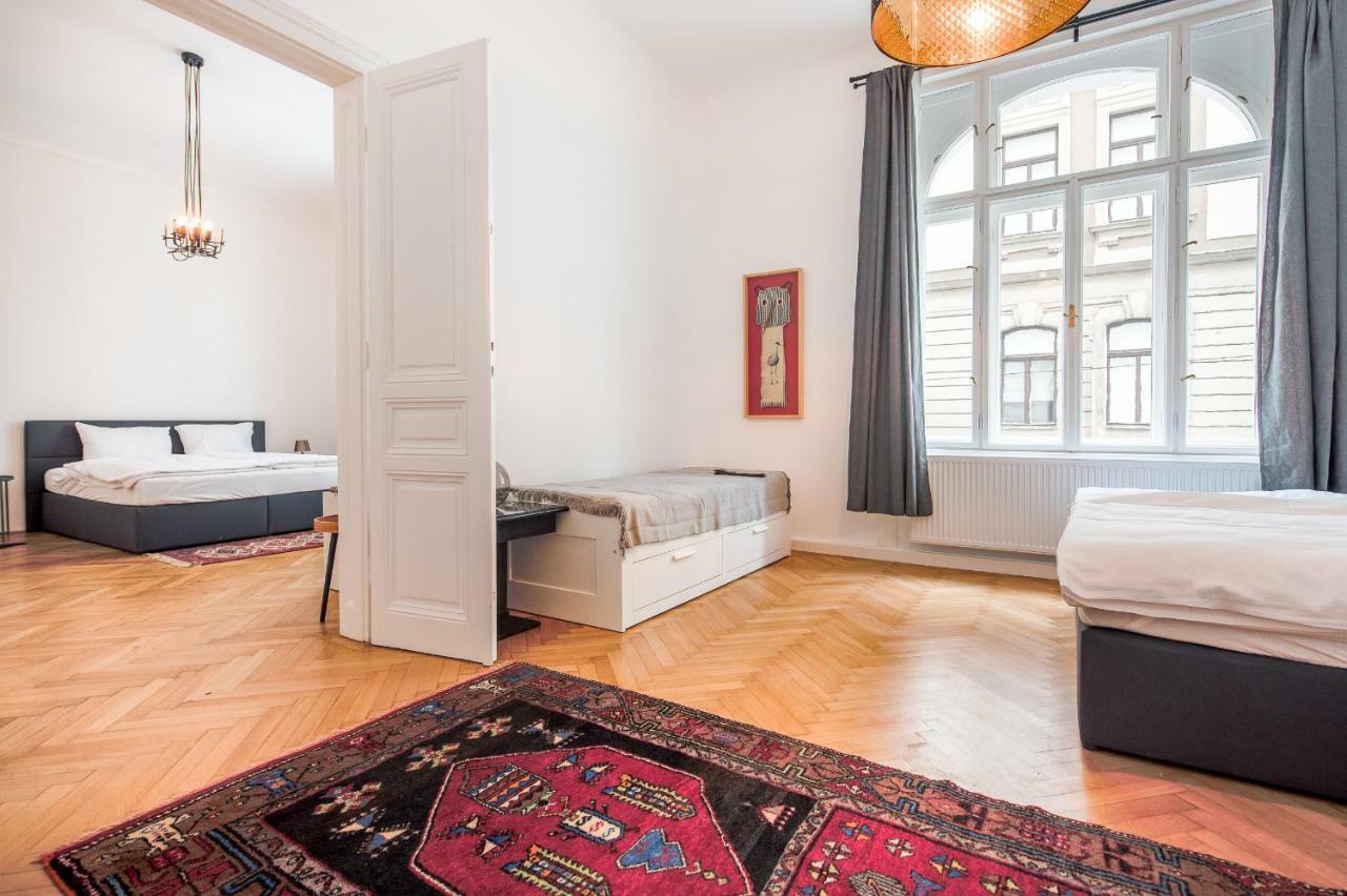 Grand Soho II Apartment Wien Exteriör bild